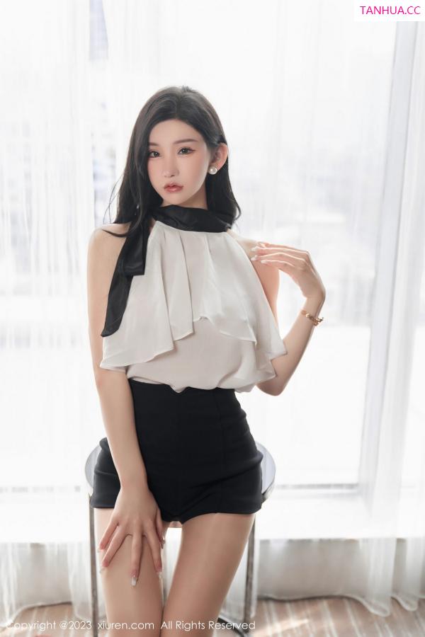 周于希dummy  [XiuRen]高清写真图 2023.03.17 No.6435 周于希Sally 美臀丝袜第22张图片